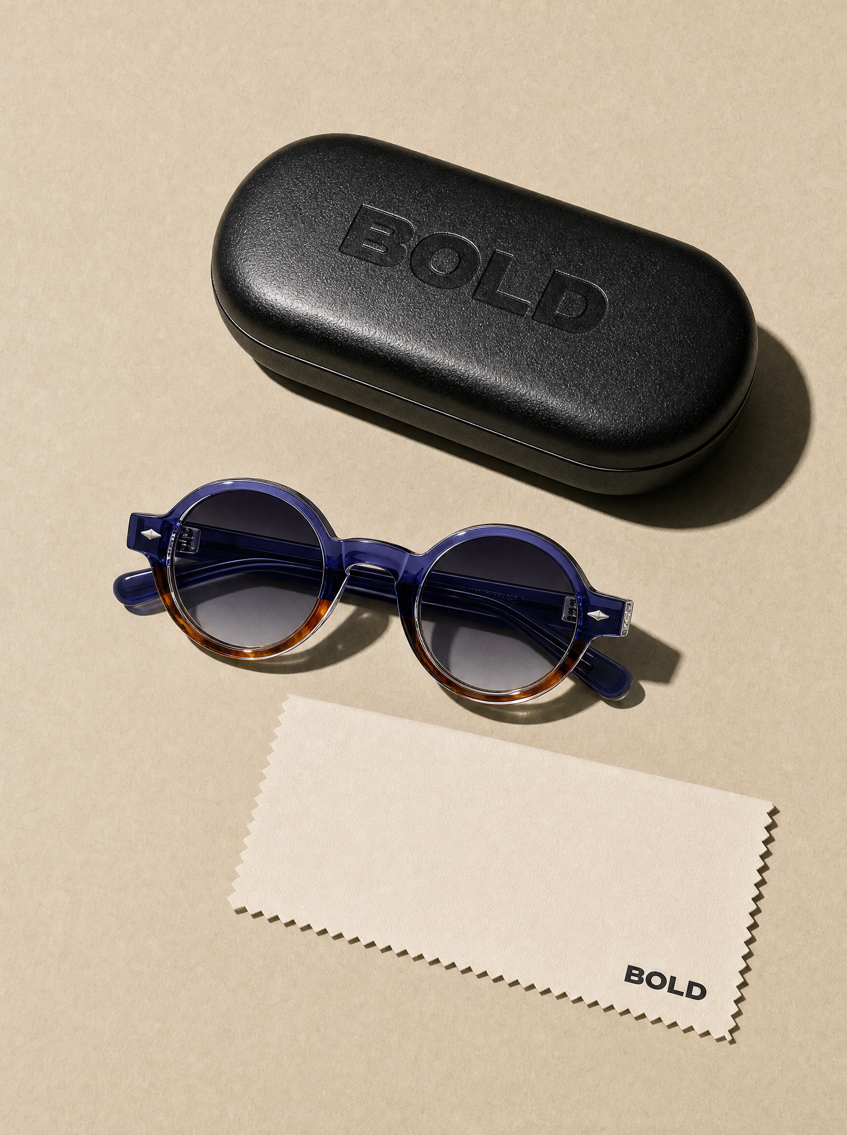 PENNY Frame 07 in MIDNIGHT with BOLD hard case and cleaning cloth