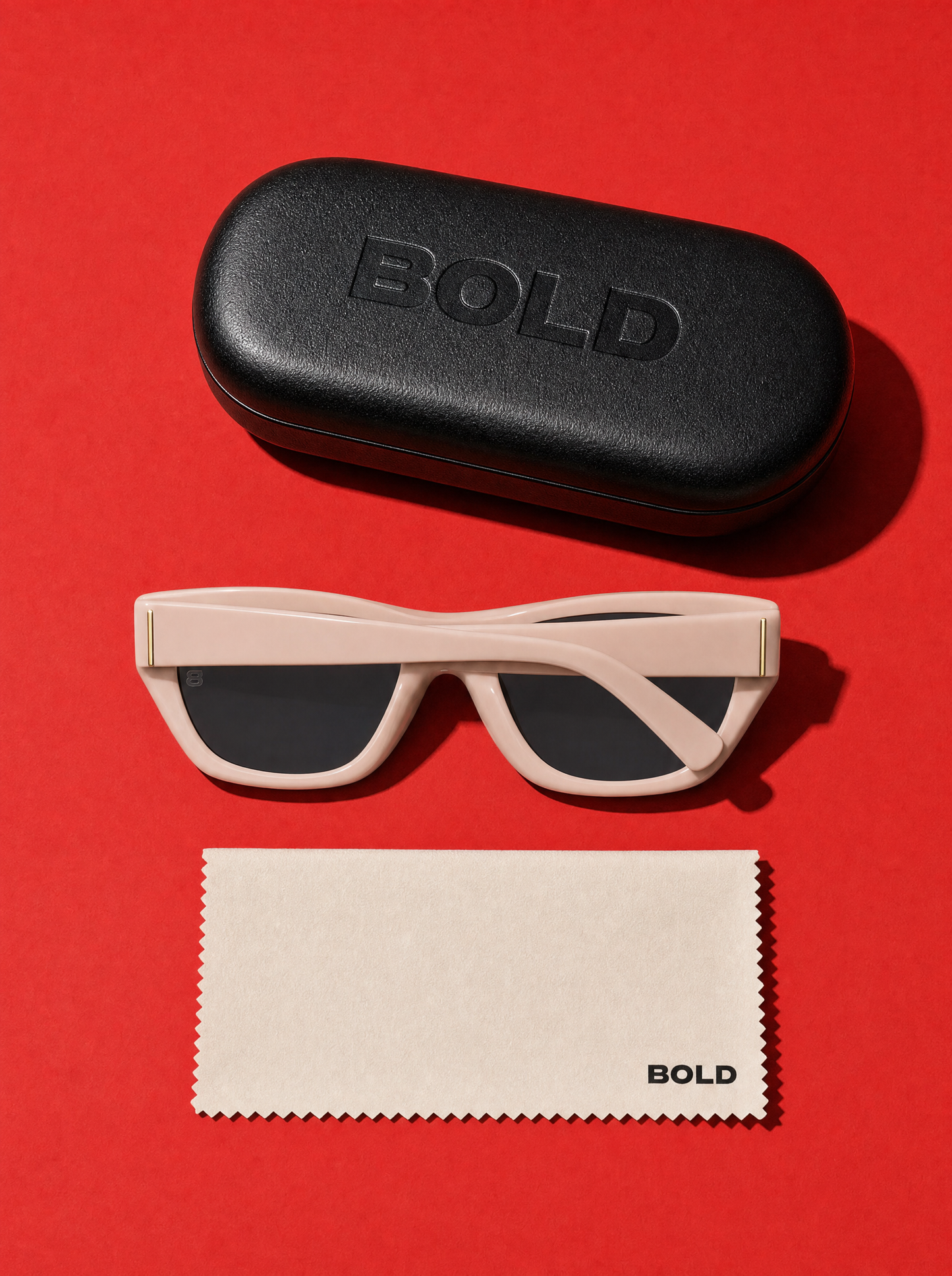 SLANT Frame 08 in BONE with BOLD hard case and cleaning cloth