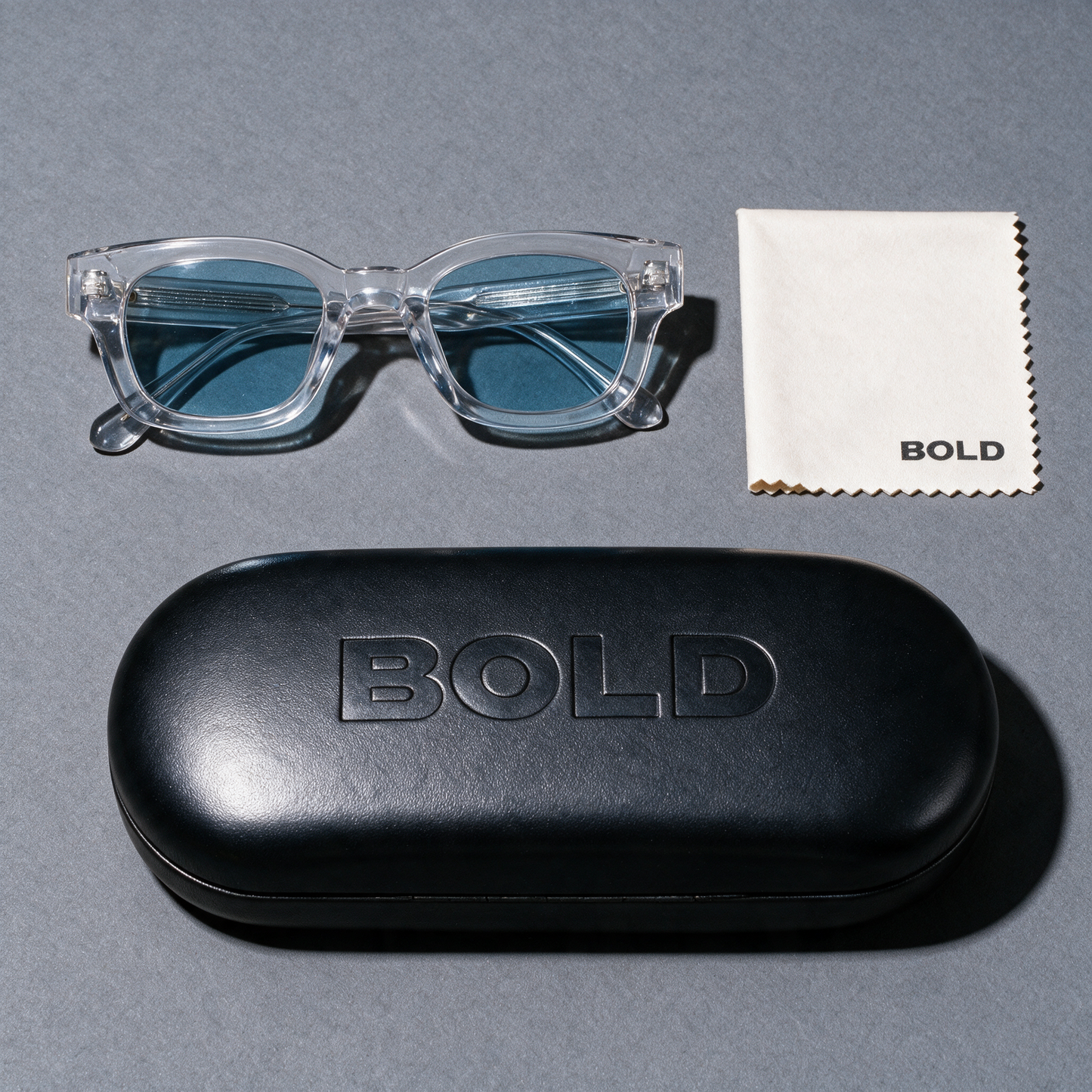 BLUNT Frame 13 in ICE with BOLD hard case and cleaning cloth