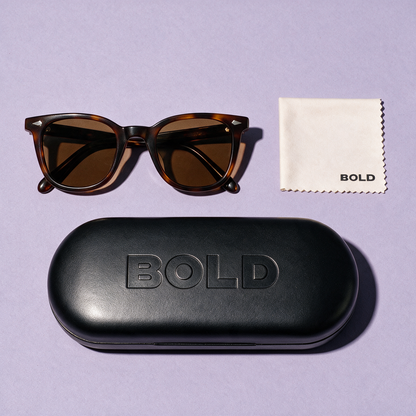 VISUAL Frame 11 in TORTOISE with BOLD hard case and cleaning cloth
