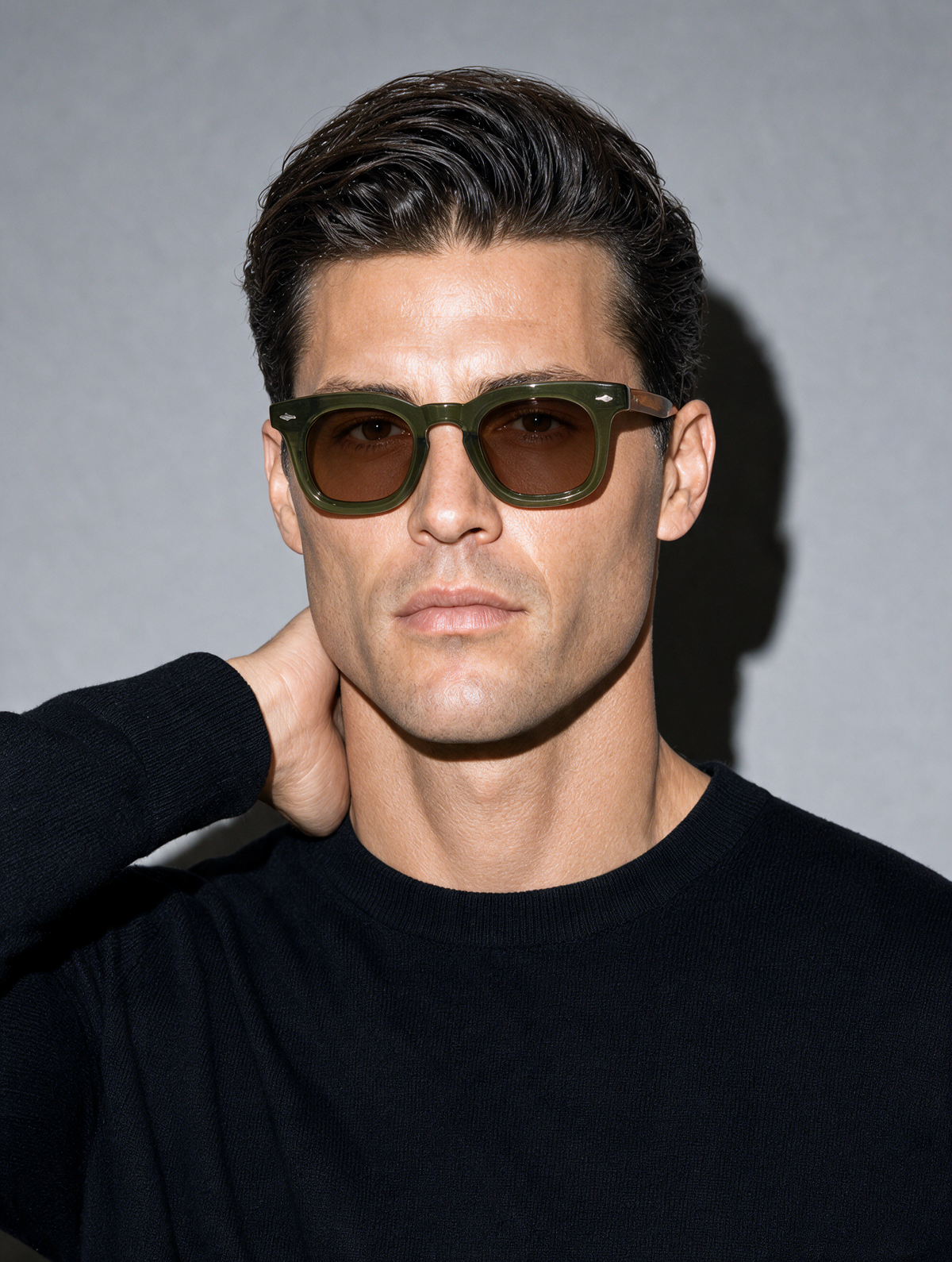MASON Frame 10 in OLIVE, front-on portrait